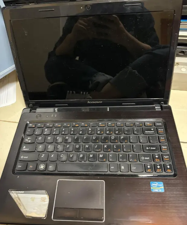 laptop lenovo black i3 2011 2.webp