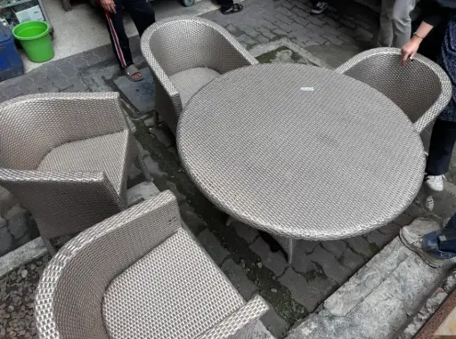 [SRP.01.MB] 1 Set Rotan Putih (4Kursi+1Meja)